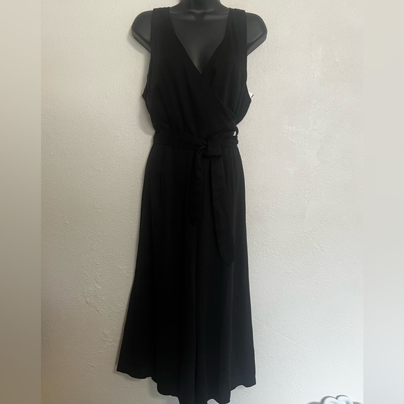 NWT bobiBLACK Los Angeles Wrap Cropped Sleeveless Jumpsuit. Size M - Picture 14 of 15